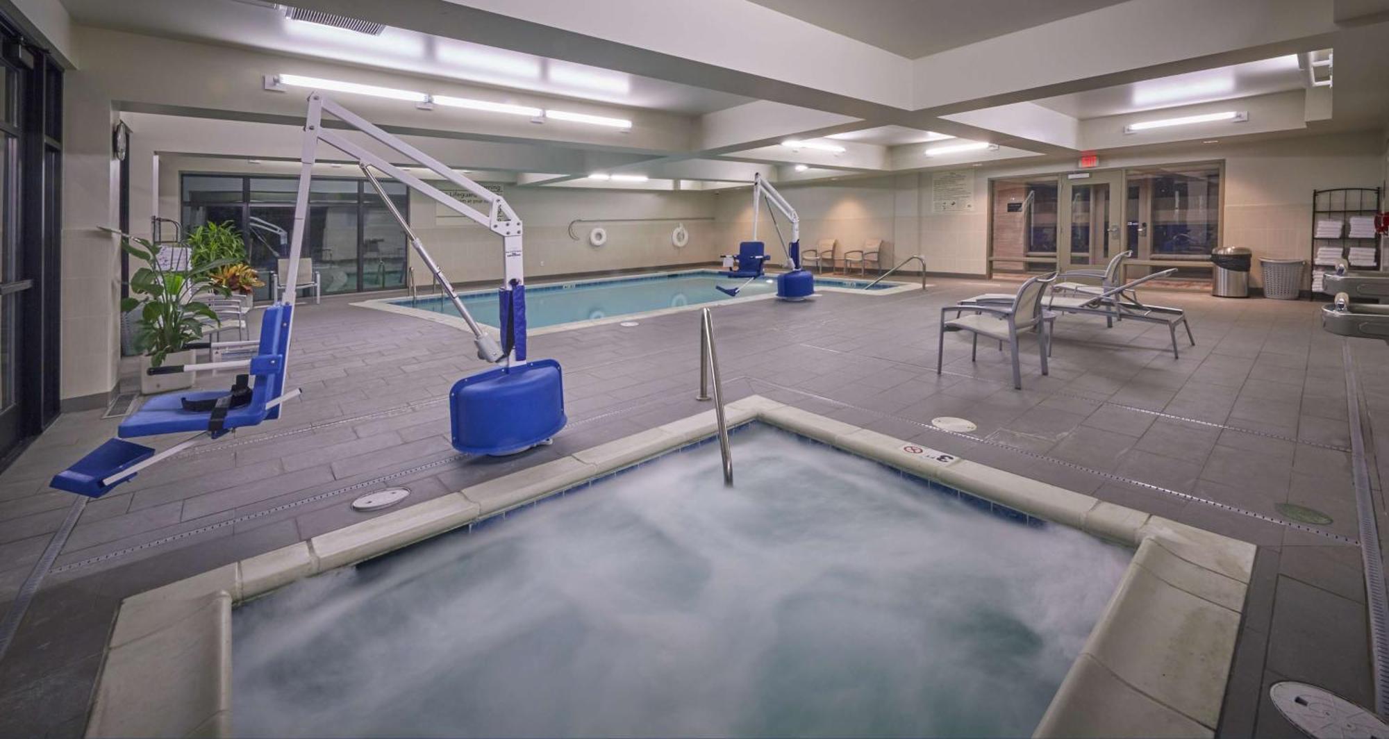 Hampton Inn & Suites Худ-Ривер Экстерьер фото