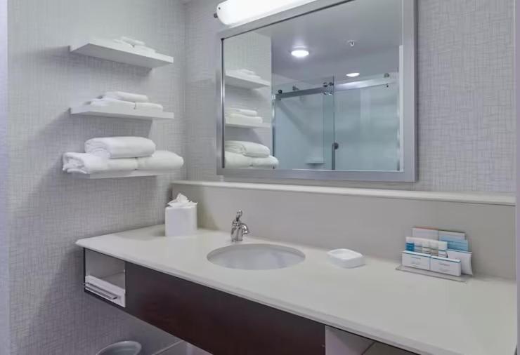 Hampton Inn & Suites Худ-Ривер Экстерьер фото